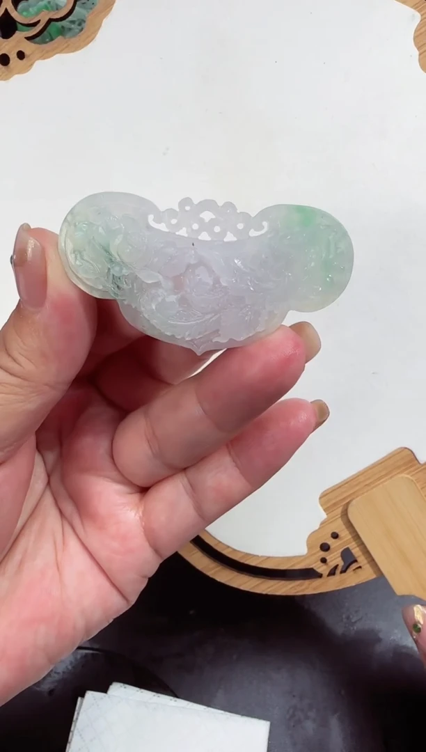 定制翡翠未镶嵌拍照