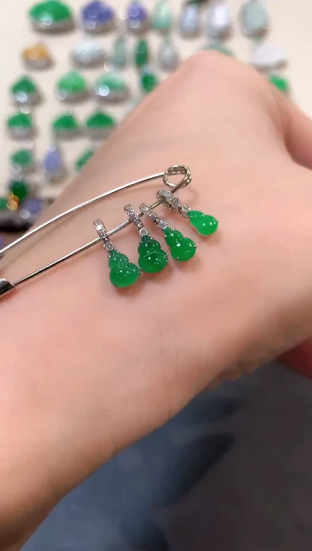 翡翠18K金镶嵌吊坠(不含链)b1多样性一件发货