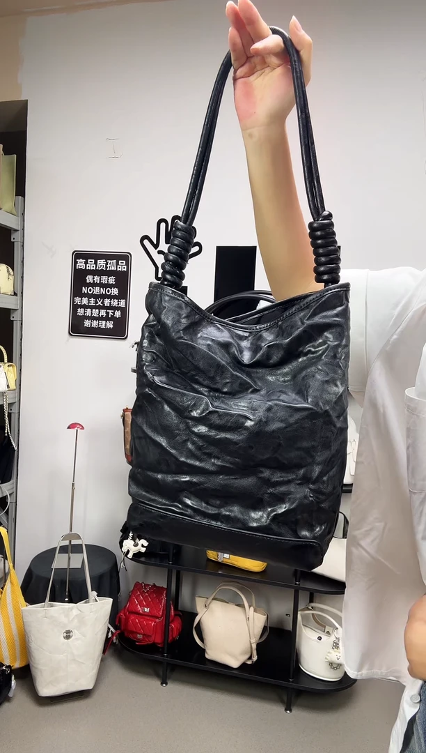 牛皮（革）彩汐小众女包编号：15