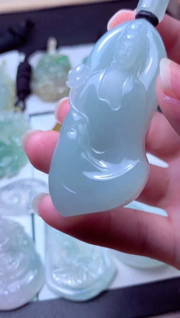 颈饰未镶嵌翡翠天然A货翡翠