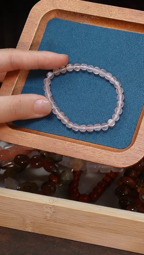 南红玛瑙手串未镶嵌手串