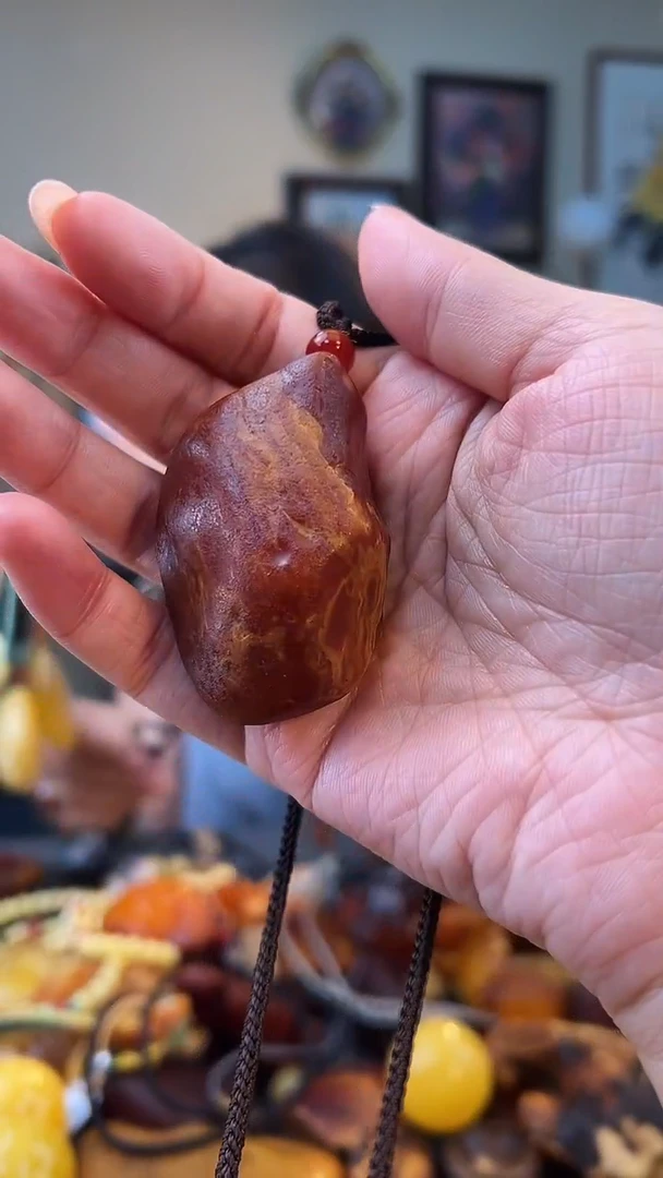 琥珀颈饰未镶嵌吊坠