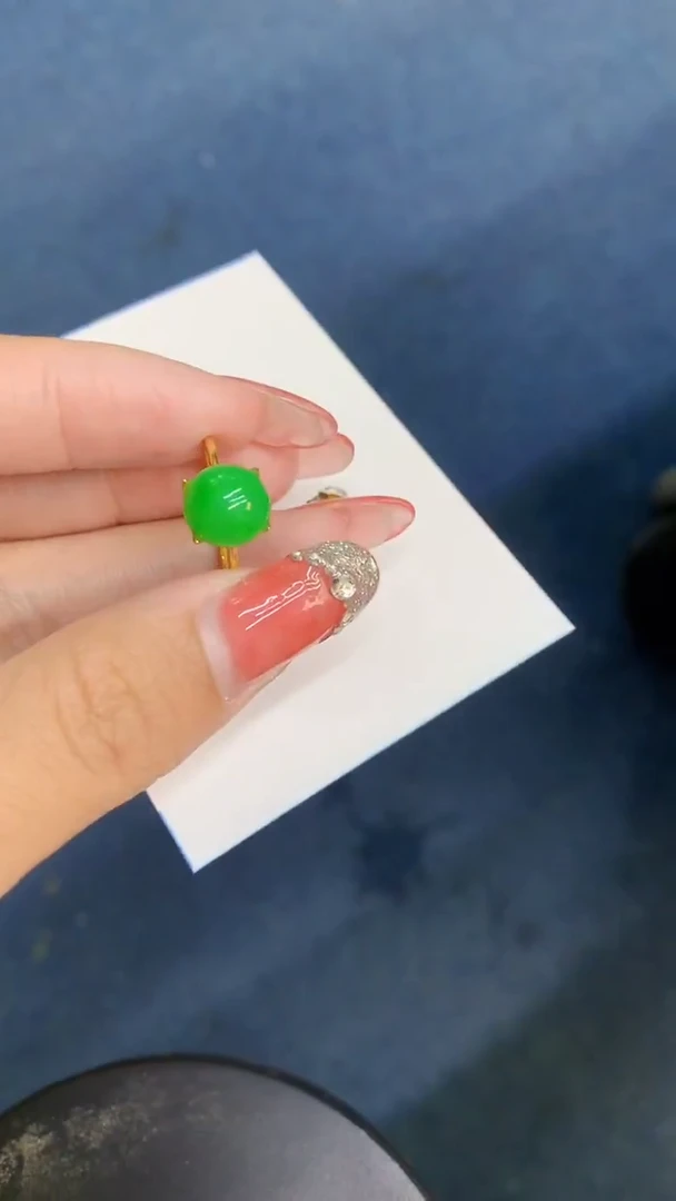 颈饰未镶嵌翡翠1