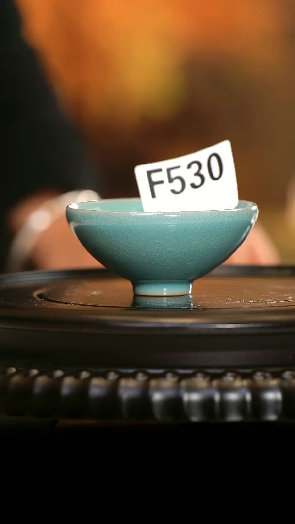 【闪购商品】摆件景德镇陶压手杯530