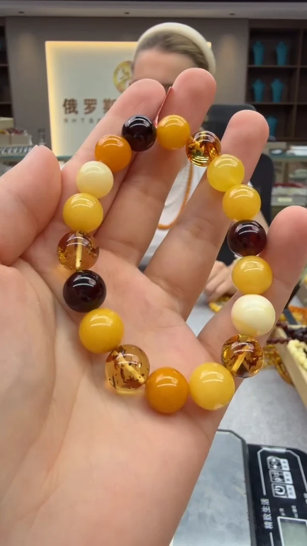 未镶嵌琥珀手链22秒拍号 假一罚三