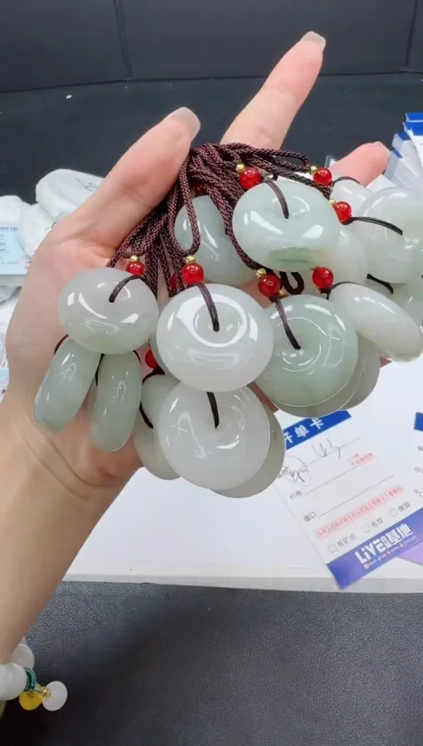 未镶嵌手镯石英质玉平安扣【花纹随机-拍一发一】