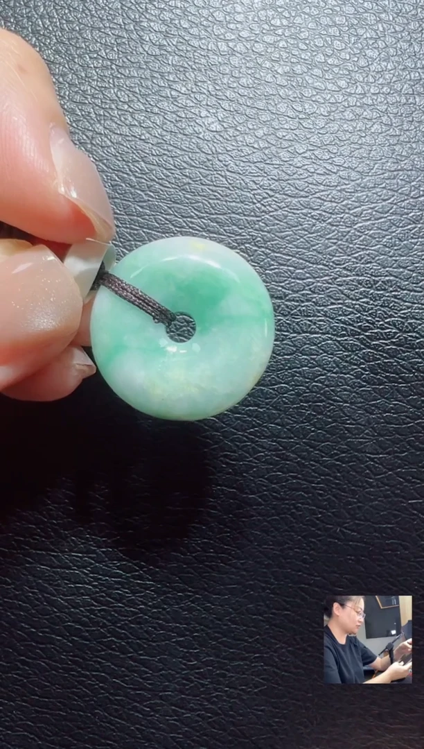 翡翠未镶嵌颈饰吊坠