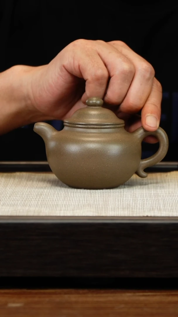 茶壶紫砂蟹壳青小莲子160