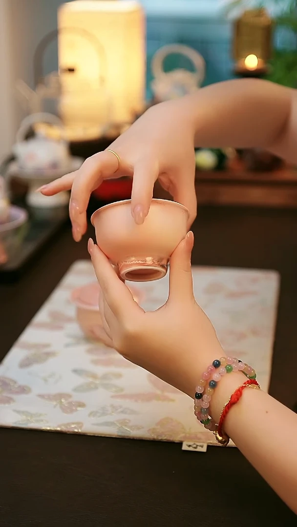 陶瓷茶具楚门粉压手杯