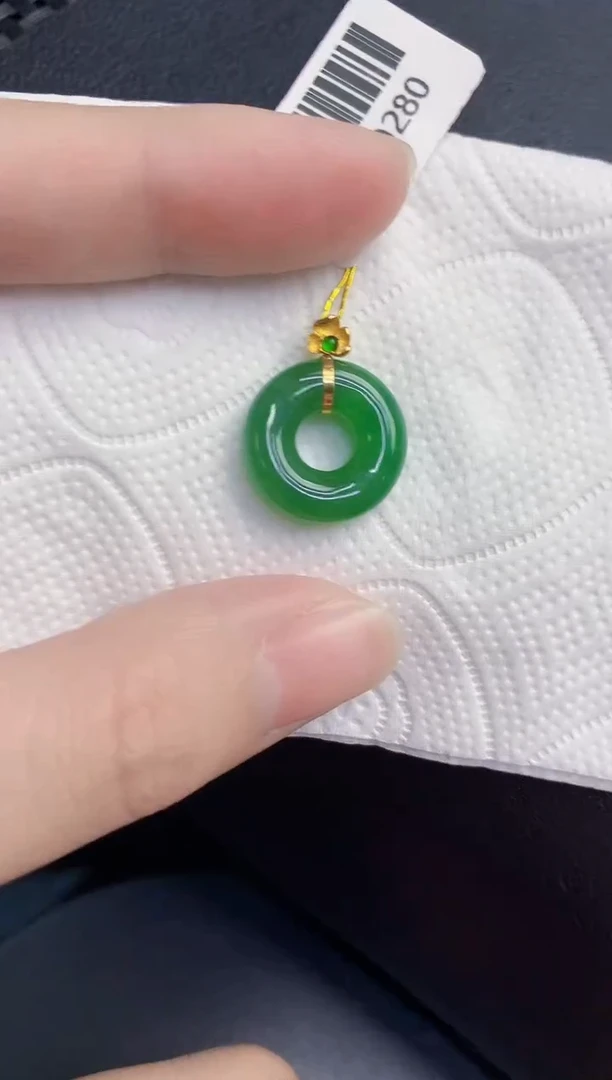 颈饰18K金镶嵌翡翠天然翡翠缅甸A货
