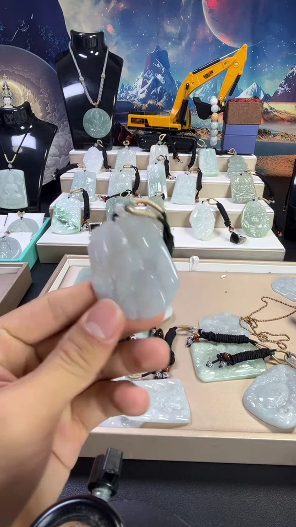 颈饰未镶嵌翡翠/9/11    69