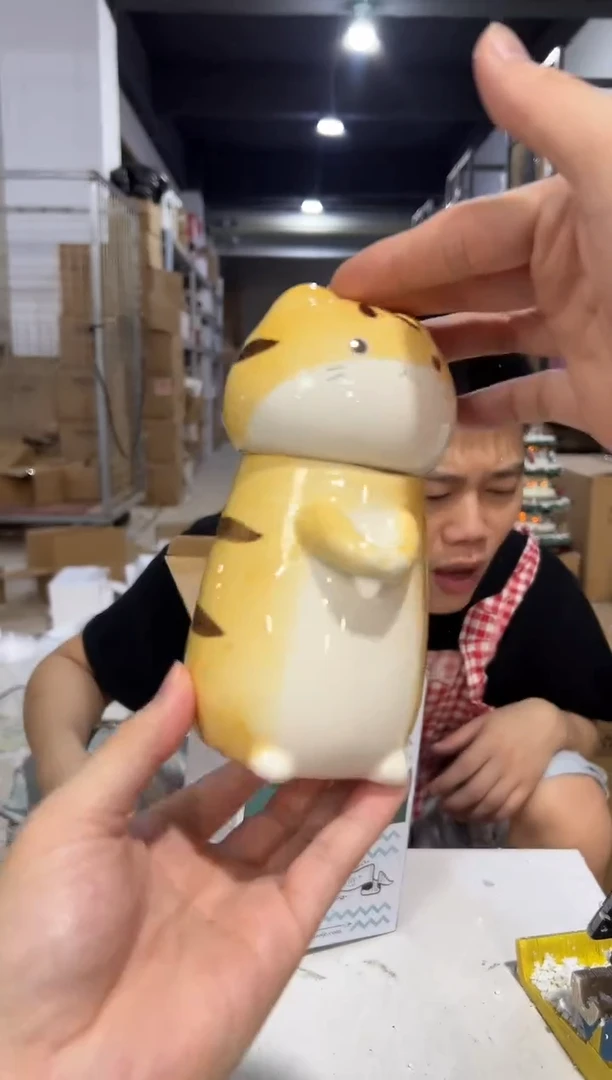 瓷片原盒黄色猫猫抱勺杯微瑕