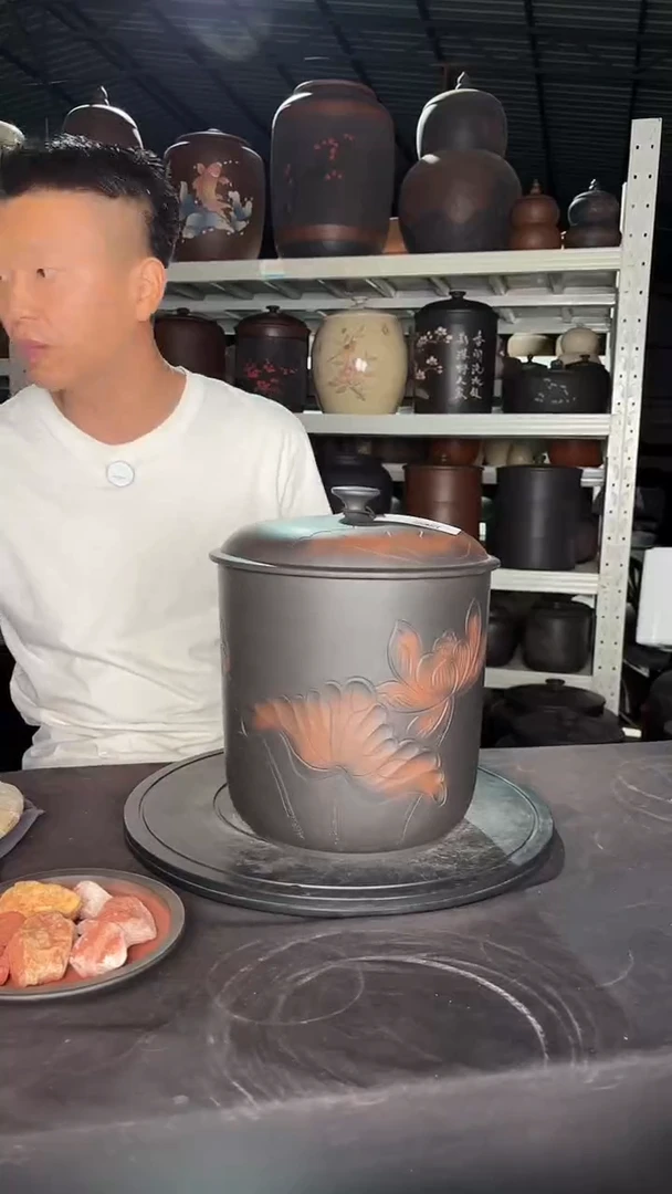 罐浅浮雕荷花7饼装