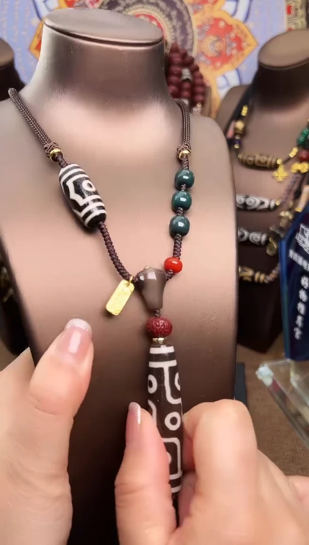 非金属珐琅高货黑白九眼项链168