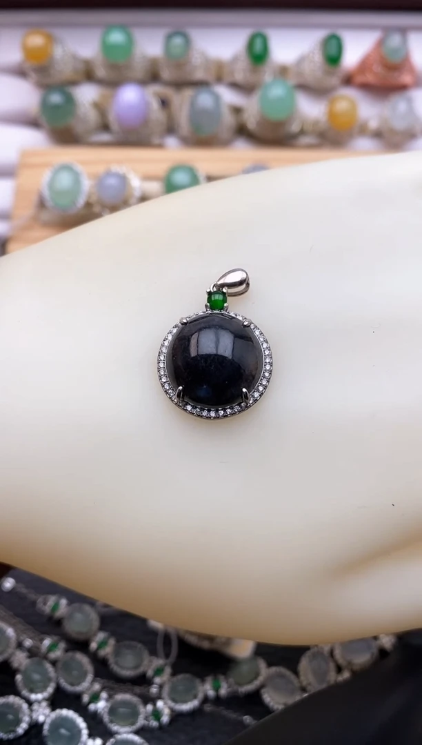 【闪购商品】翡翠吊坠(赠链)银S925镶嵌2220