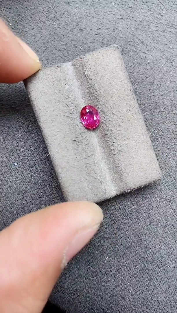 裸石彩色蓝宝石1.02ct