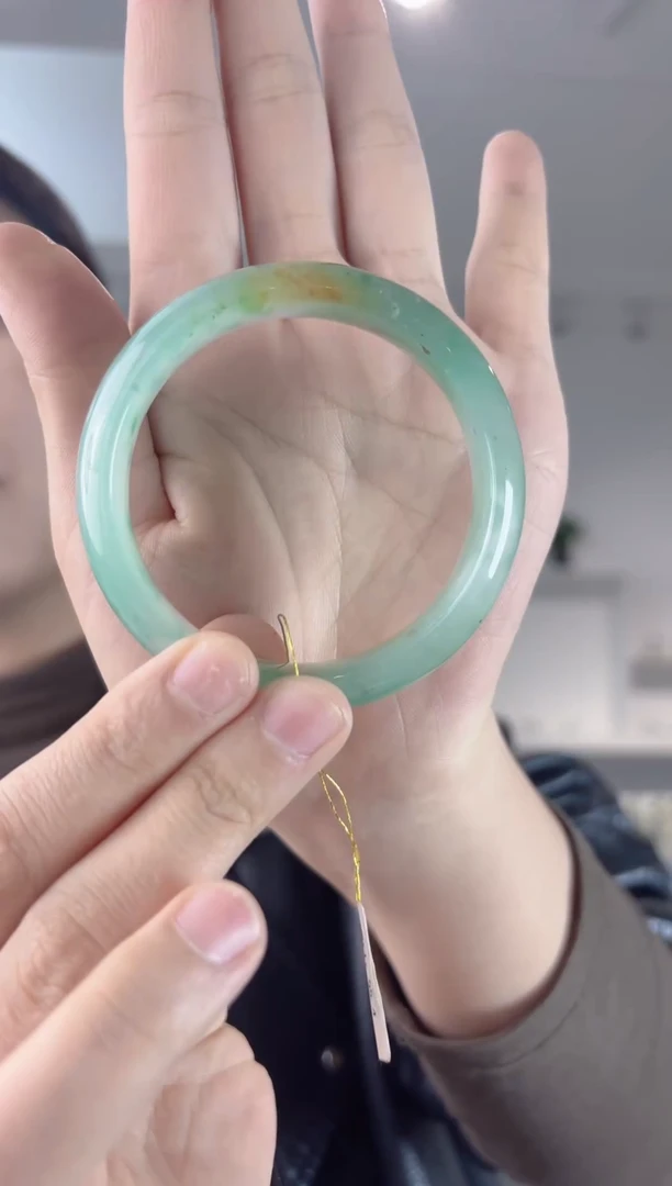 未镶嵌手镯石英质玉106