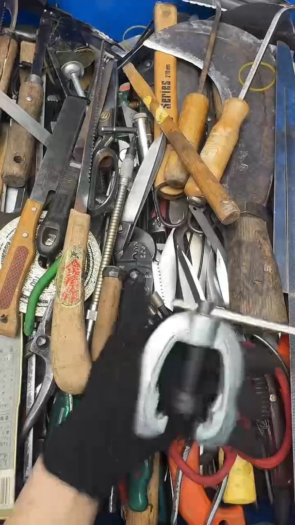 雄**胶五金工具凿子剪子等100