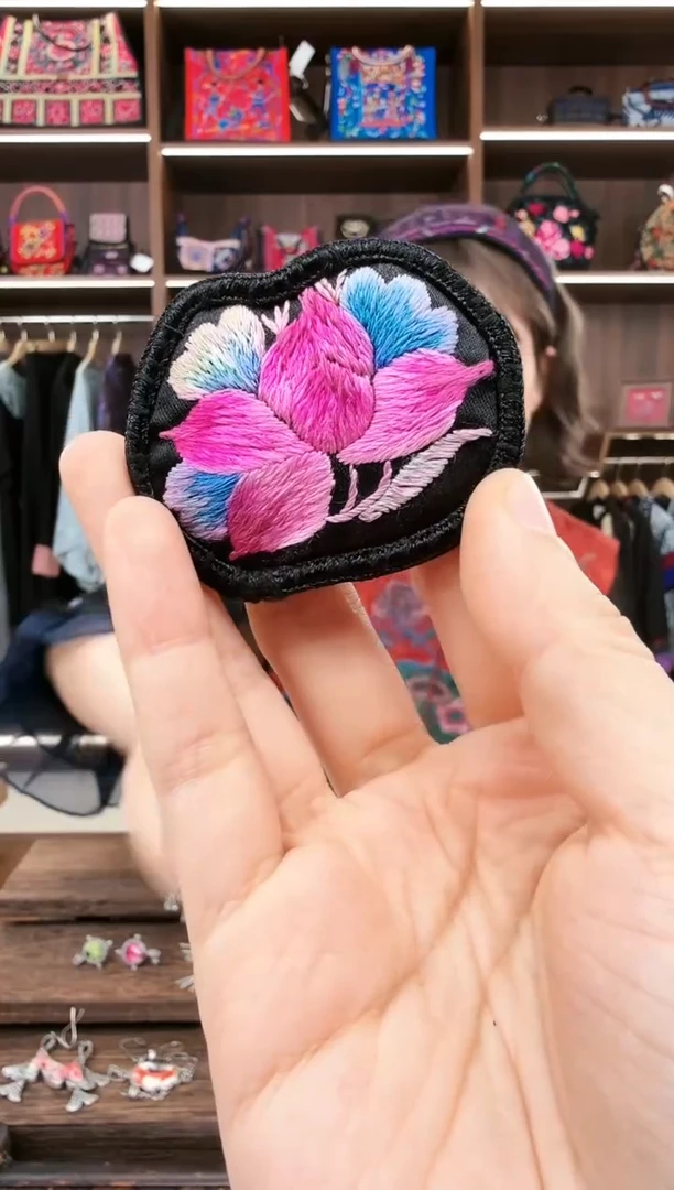 【闪购商品】织绣194蚩梦苗族古绣