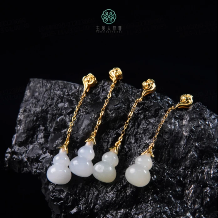 石惑珠宝~和田玉葫芦耳钉约8mm-多样性发一