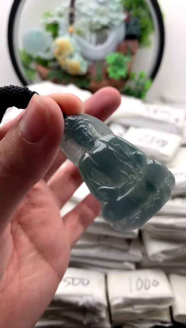 【闪购商品】翡翠颈饰未镶嵌小观音【品质一般能接受再拍】