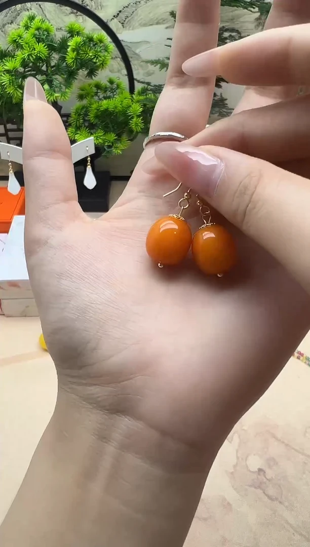 蜜蜡未镶嵌耳饰70