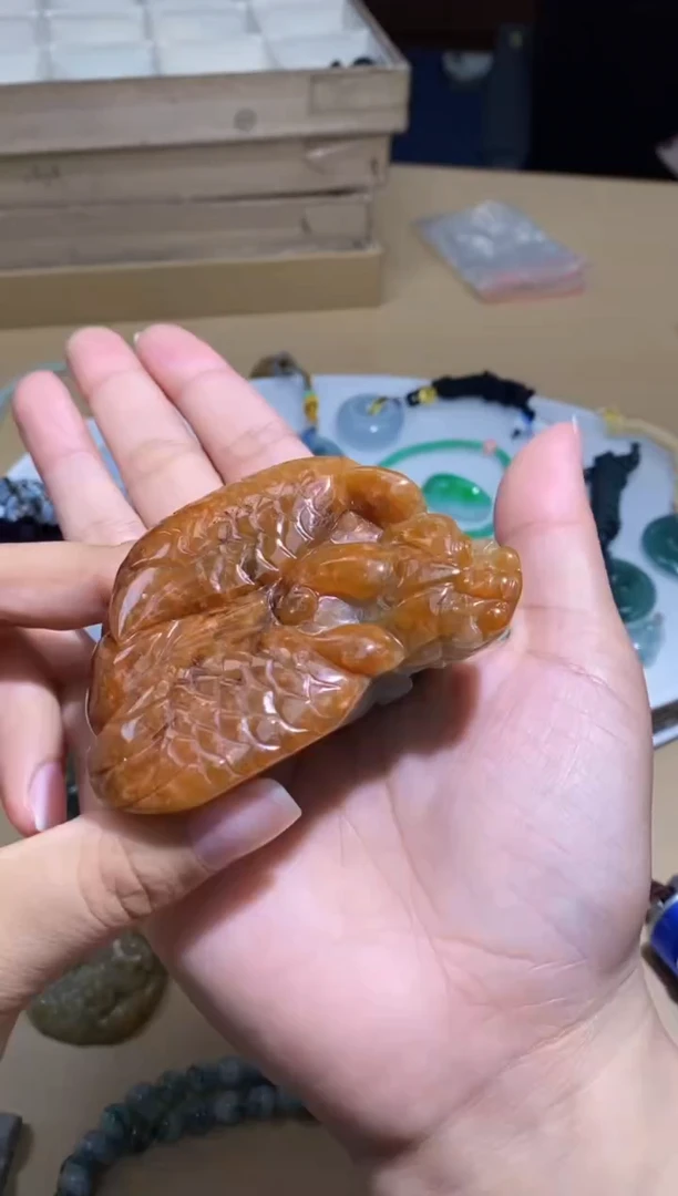 颈饰未镶嵌翡翠挂件
