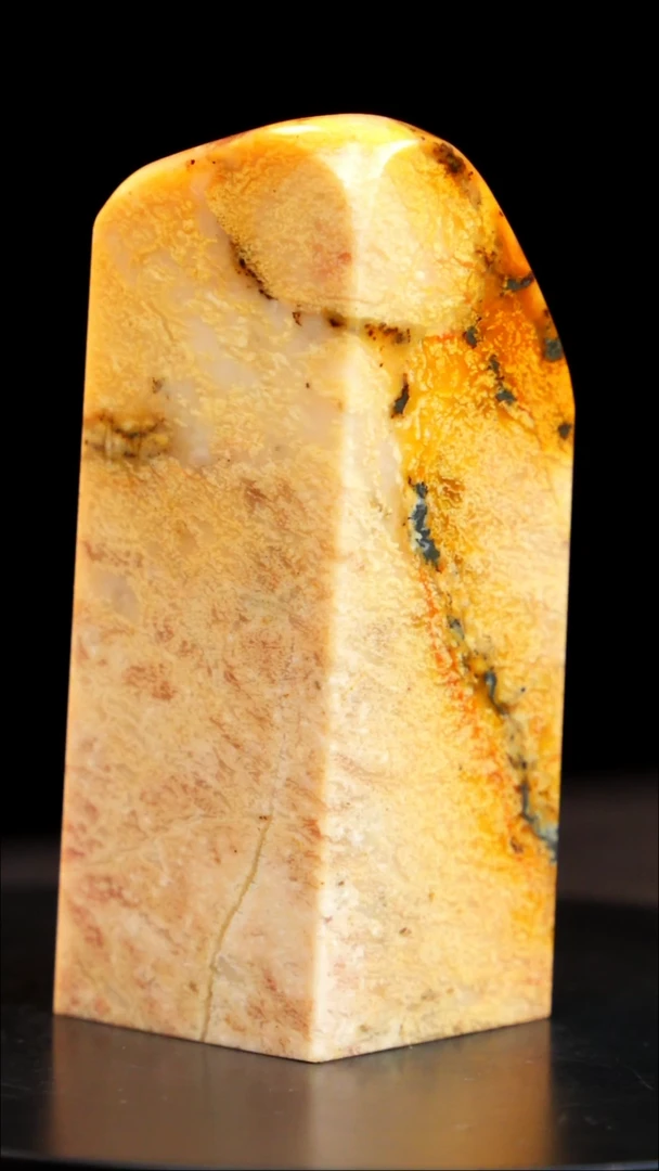 昌化石鱼籽田黄稀少品种