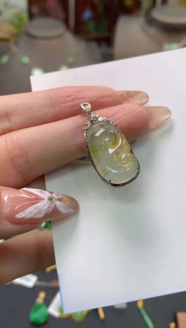 【闪购商品】翡翠颈饰18K金镶嵌净货11046