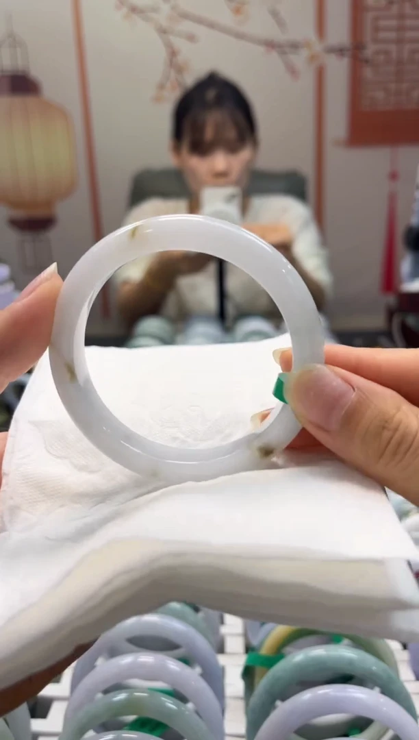 翡翠手镯未镶嵌粉****雨00006068