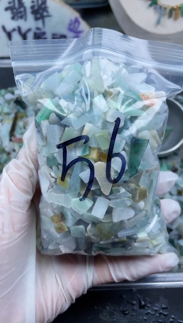 【闪购商品】翡翠颈饰未镶嵌天然翡翠迷你号500克56