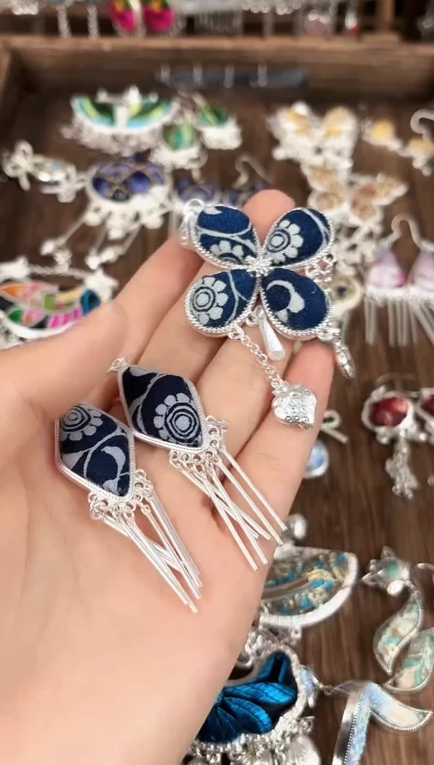 织绣民族风非遗老绣饰品660