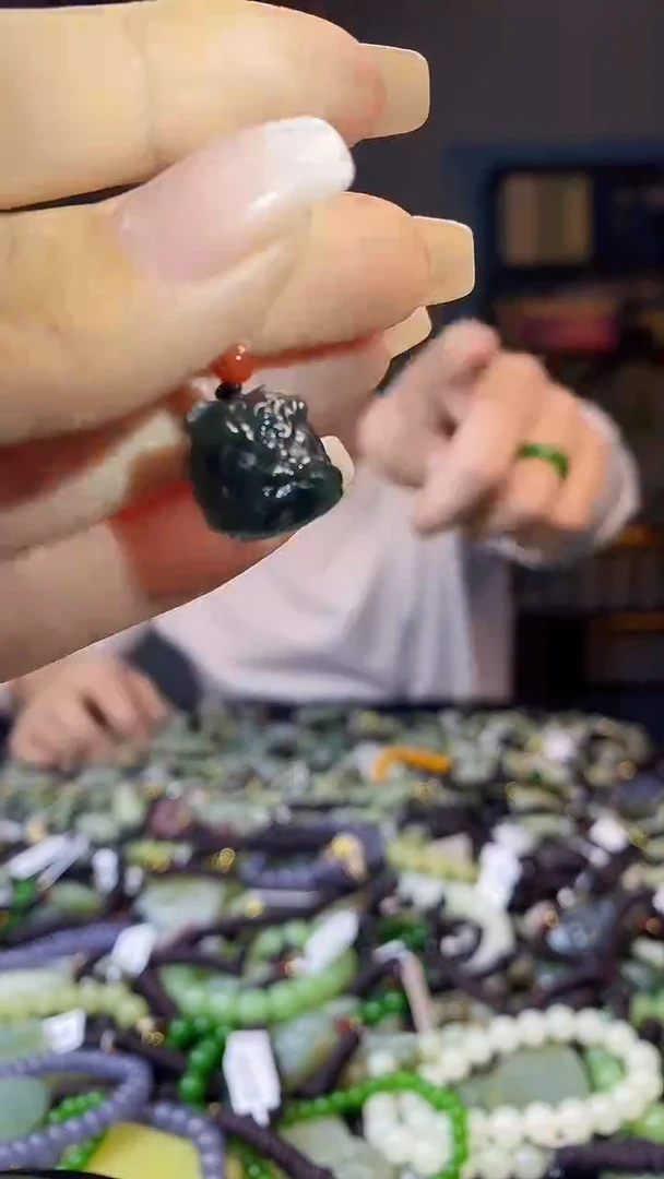 颈饰未镶嵌和田玉多样性发货，拍一发一