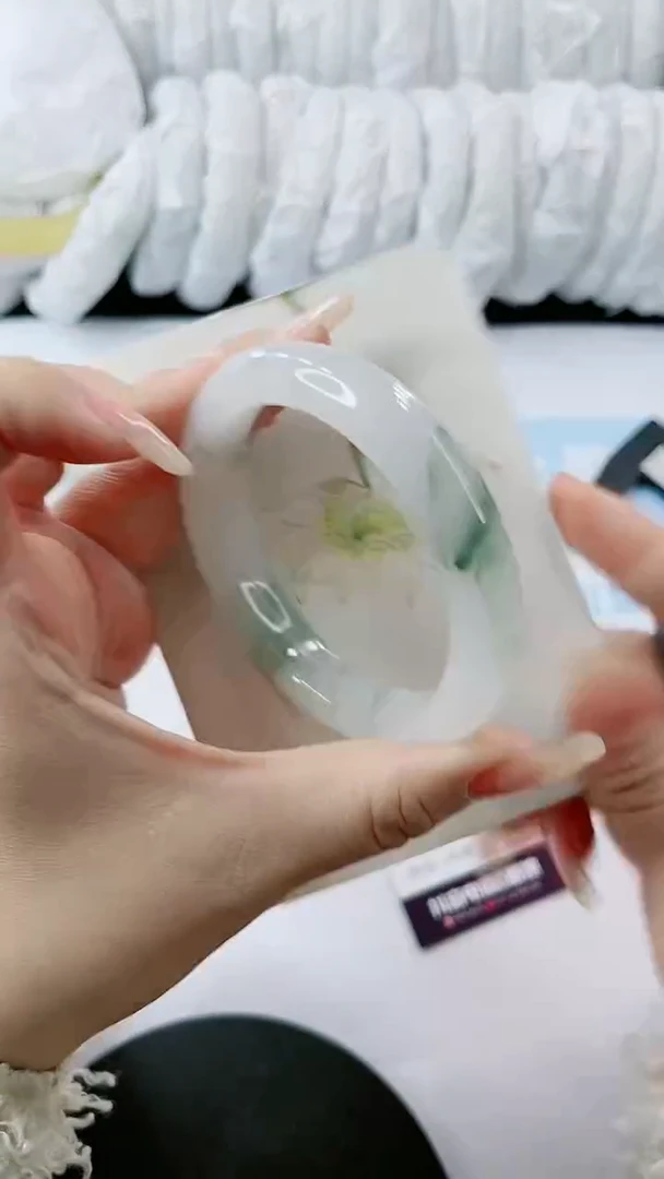 【闪购商品】石英质玉手镯未镶嵌多样性发货E444