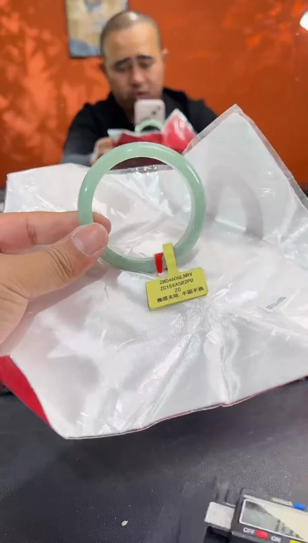 未镶嵌手镯翡翠5        圈口54