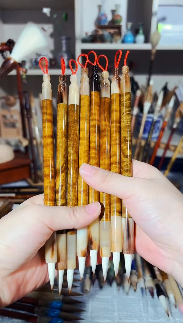 闪19 金丝楠牛角白纯狼羊兼出锋2.5（清水试笔）一支