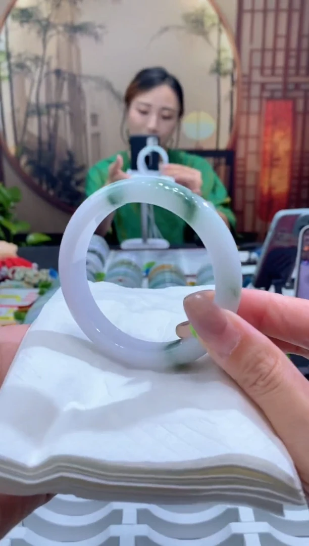 未镶嵌手镯翡翠000051743