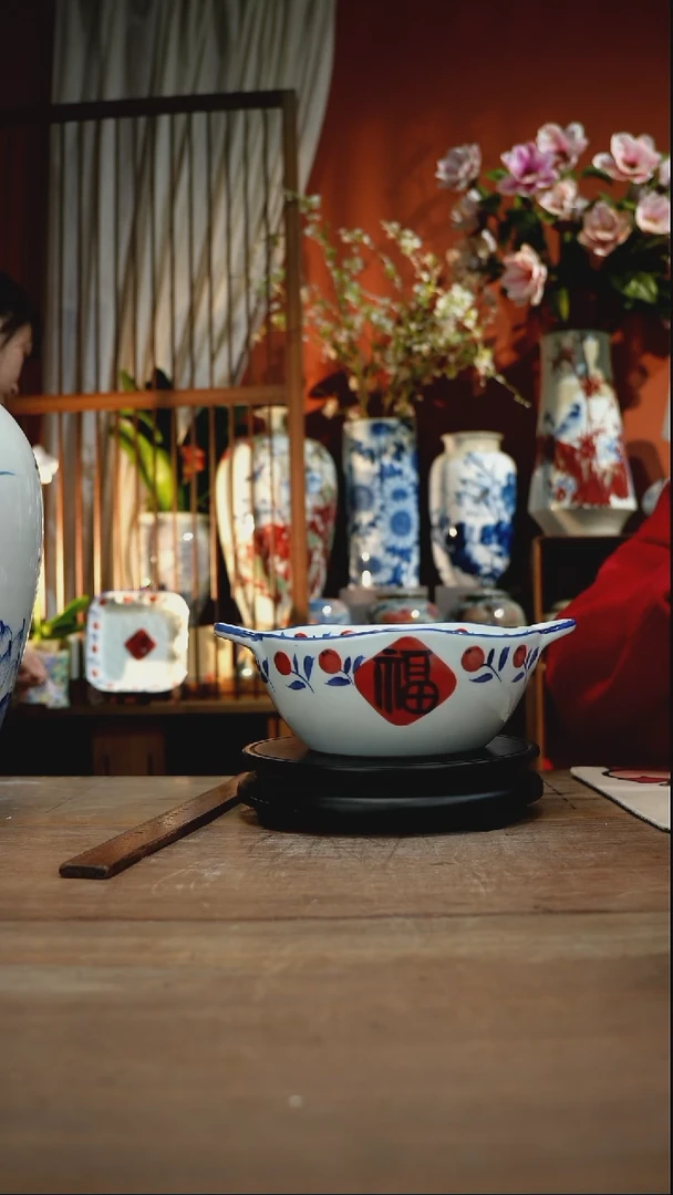 当代景德镇设计师釉下手绘陶瓷花瓶