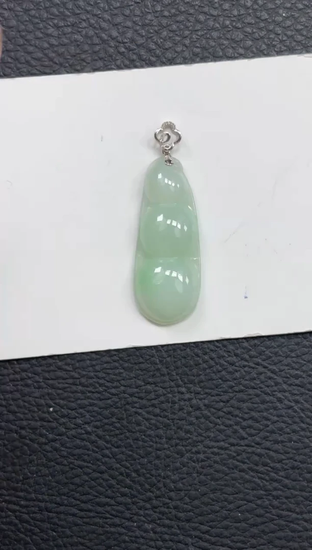 颈饰18K金镶嵌翡翠YM221-222-2 福豆
