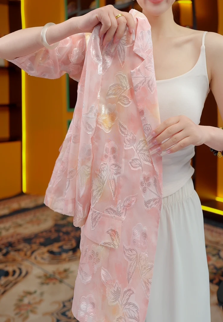 YY--西装领薄款粉色防晒开衫夏季新款时尚花色显瘦高档刺绣外套女