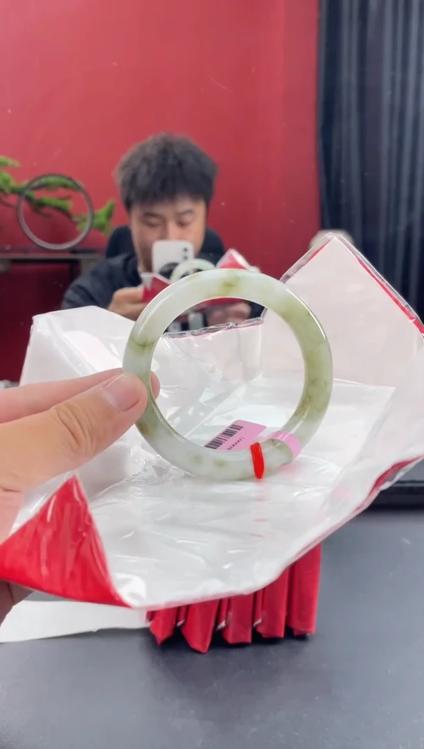 未镶嵌手镯翡翠2