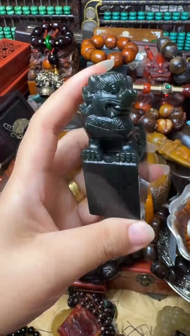 未镶嵌和田玉摆件主播推荐：一物一拍，讲解为准！
