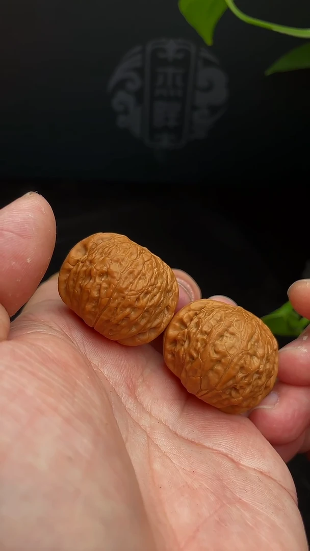 【闪购商品】文玩核桃把件35尺铁锤