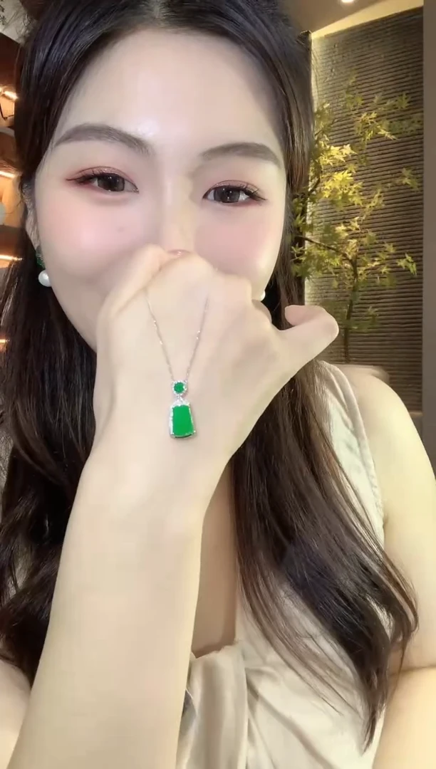 吊坠(不含链)18K金镶嵌翡翠C15翡翠
