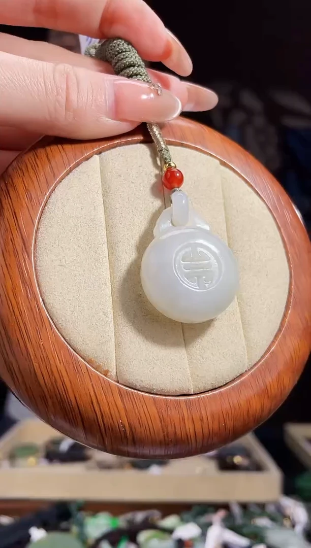 【闪购商品】和田玉挂件未镶嵌拍一发一