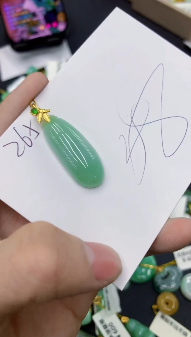 翡翠未镶嵌颈饰111111