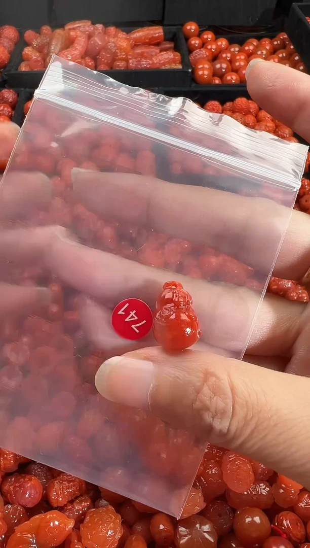 颈饰未镶嵌南红玛瑙1