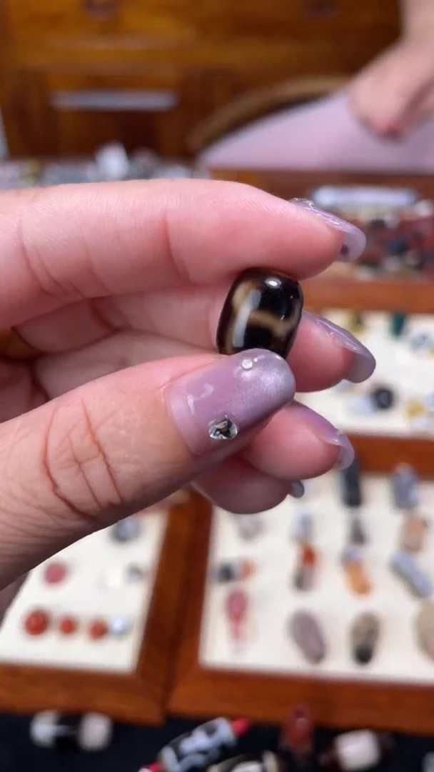 玛瑙/玉髓颈饰未镶嵌145度母