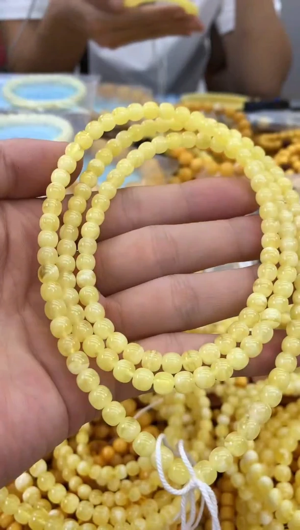 裸石琥珀未镶嵌链子