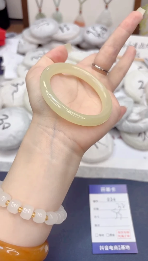 石英质玉手镯未镶嵌34-美人条晴水-圈口53